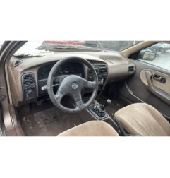 Pare choc arriere NISSAN PRIMERA 1