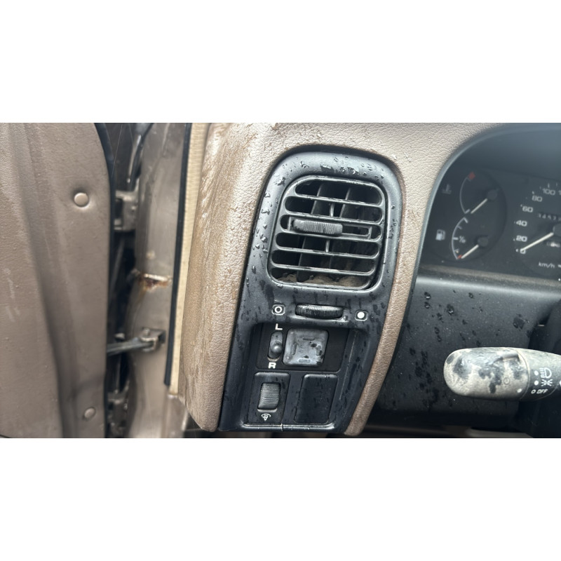 Pare choc arriere NISSAN PRIMERA 1 Photo n°20