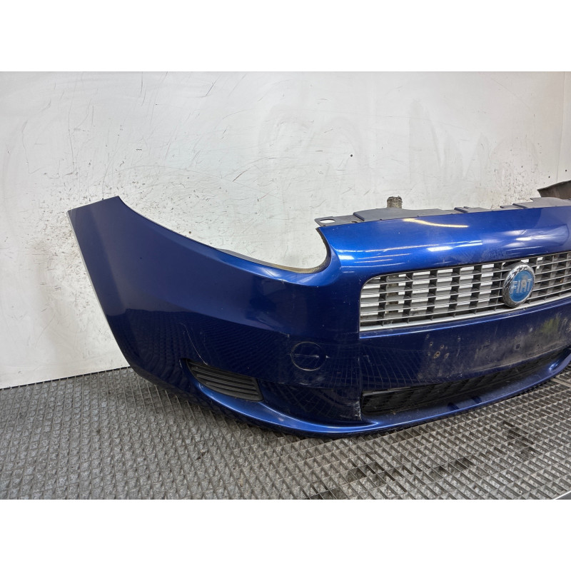Pare choc avant FIAT GRANDE PUNTO Photo n°4