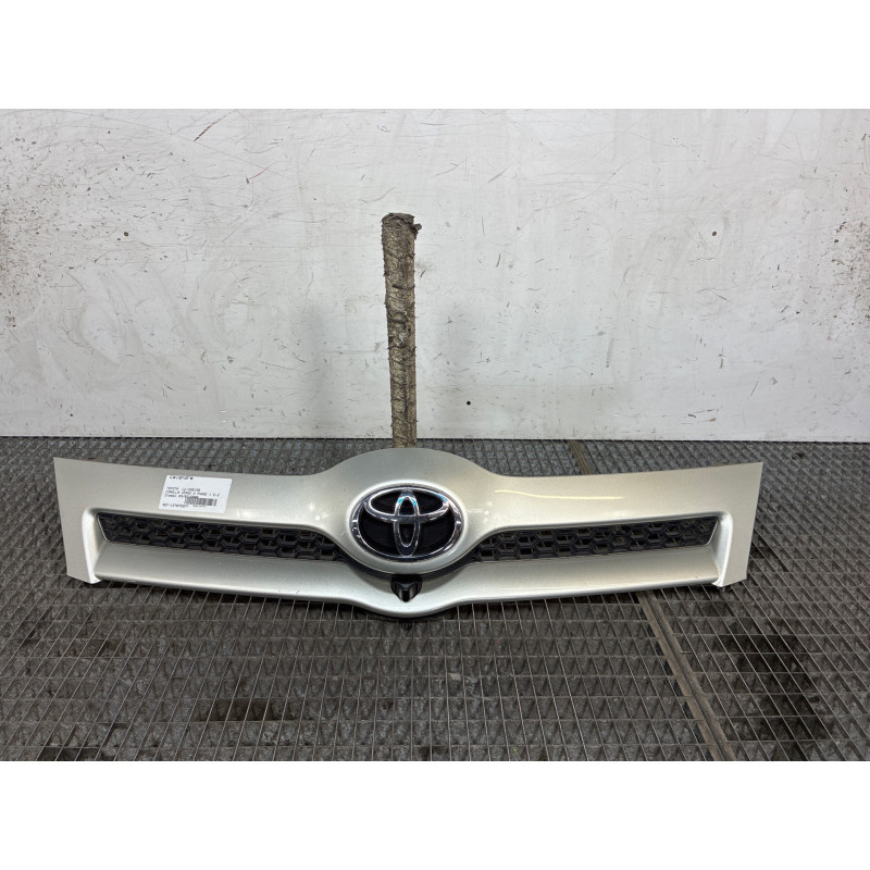 Calandre TOYOTA COROLLA VERSO 2 Photo n°4
