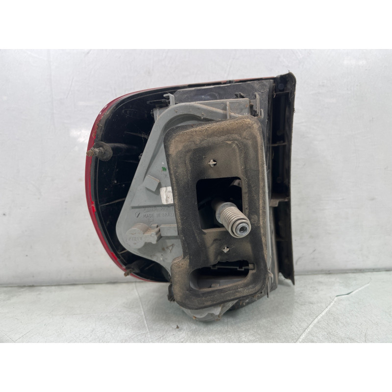 Feu arriere principal droit (feux) VOLKSWAGEN FOX Photo n°3