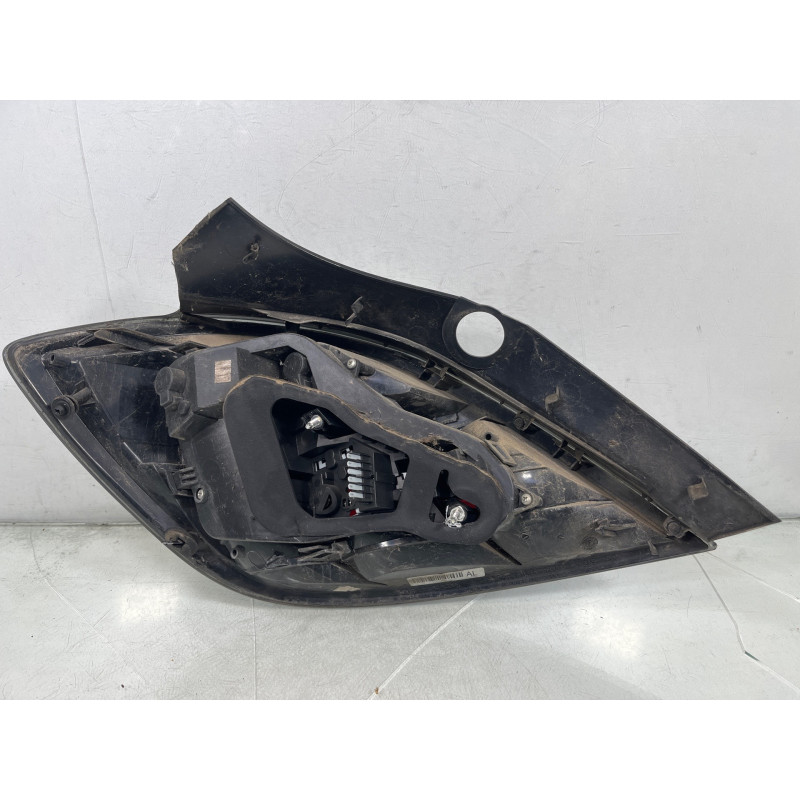 Feu arriere principal droit (feux) OPEL ASTRA H Photo n°4