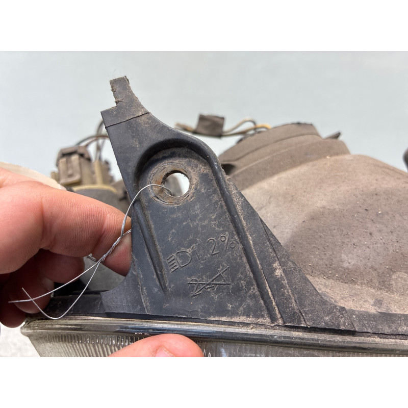 Optique avant principal droit (feux)(phare) OPEL CORSA B Photo n°1