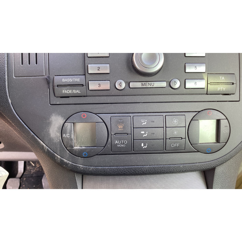 Feu arriere principal droit (feux) FORD C-MAX 1 Photo n°20