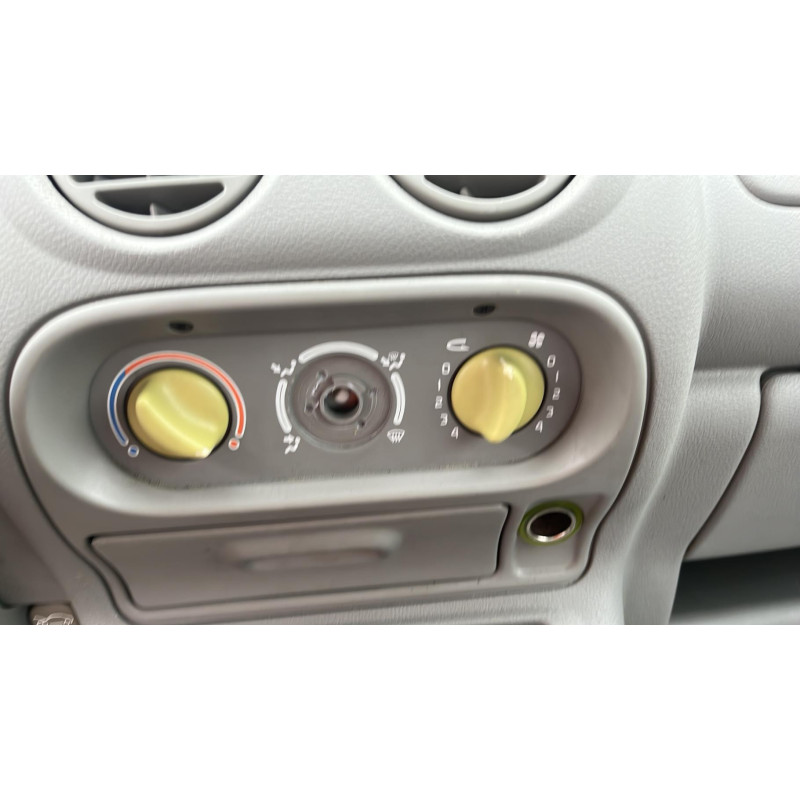 Face avant RENAULT TWINGO 1 Photo n°11