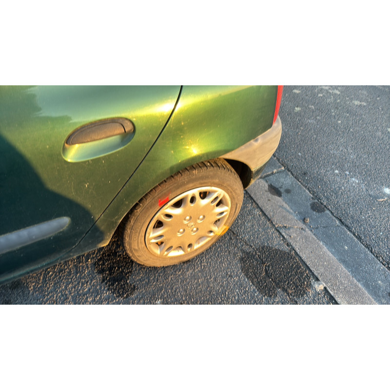 Capot RENAULT CLIO 2 Photo n°20