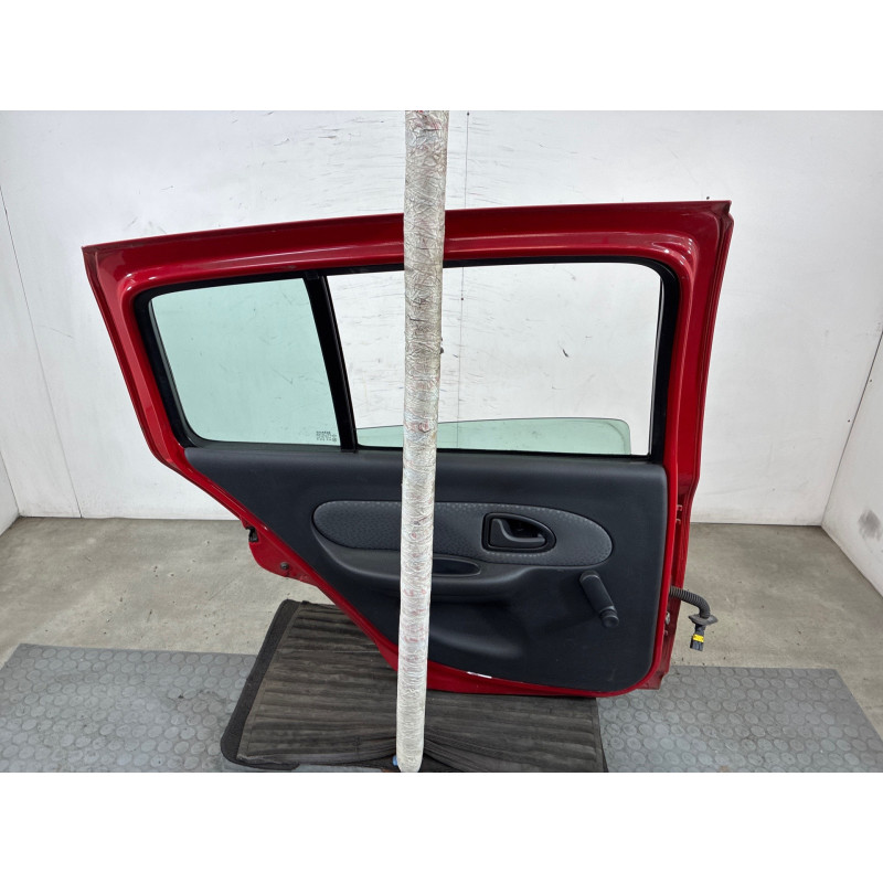 Porte arriere gauche RENAULT CLIO 2 CAMPUS Photo n°1