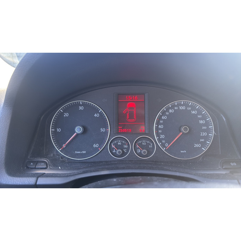 Calandre VOLKSWAGEN GOLF 5 Photo n°20