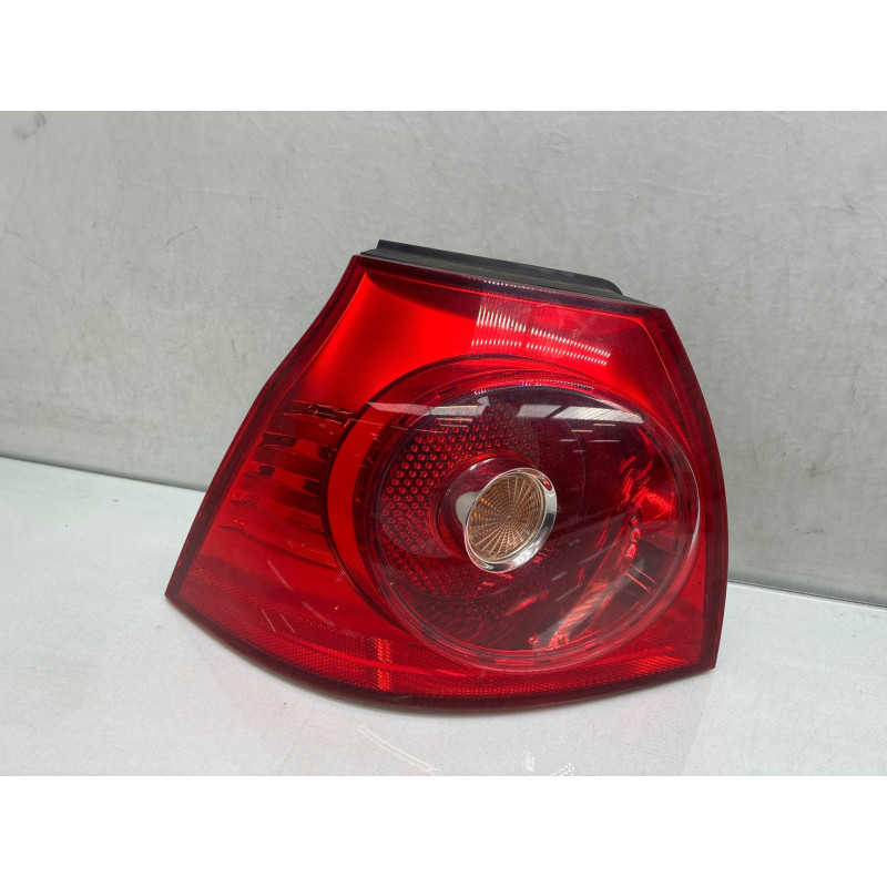 Feu arriere principal gauche (feux) VOLKSWAGEN GOLF 5 Photo n°3