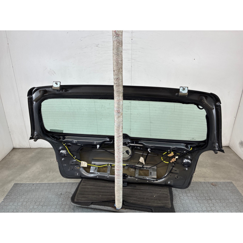 Malle/Hayon arriere VOLKSWAGEN GOLF 5 Photo n°4
