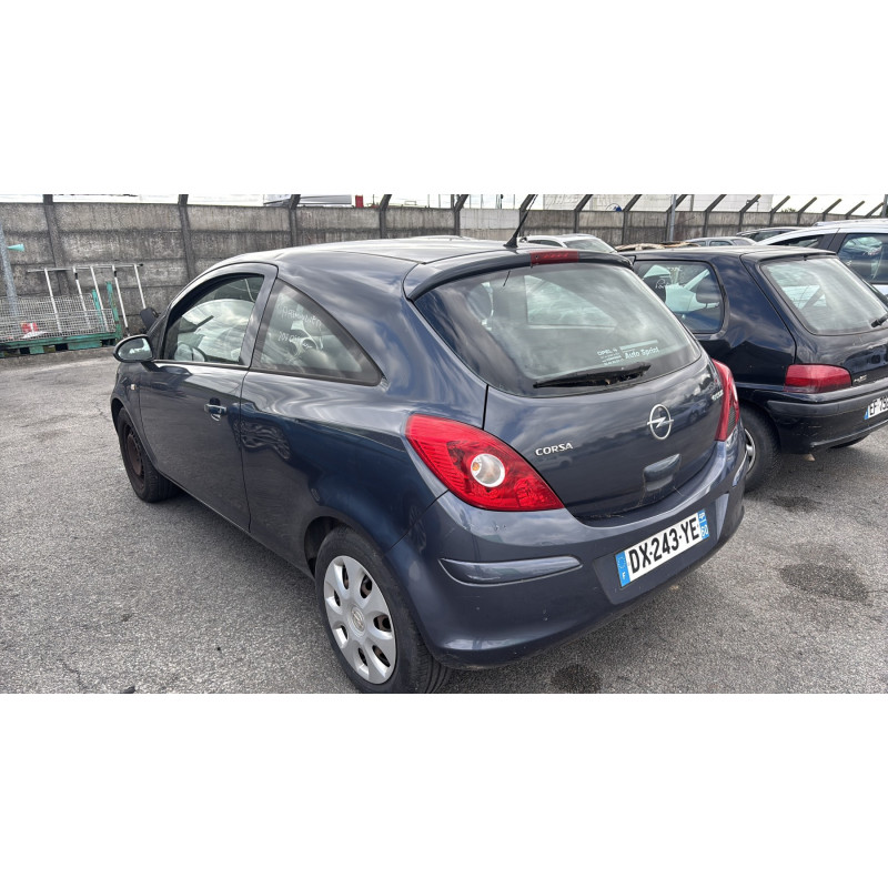 Face avant OPEL CORSA D Photo n°15
