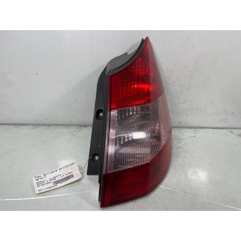 Feu arriere principal droit (feux) RENAULT SCENIC 2 Photo n°4