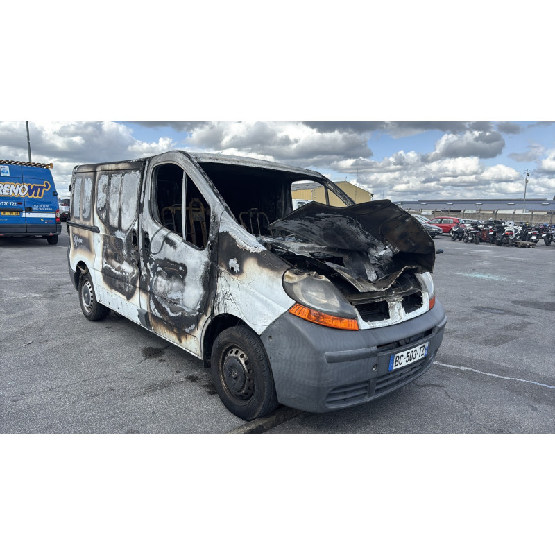 Pare choc avant RENAULT TRAFIC 2 Photo n°8
