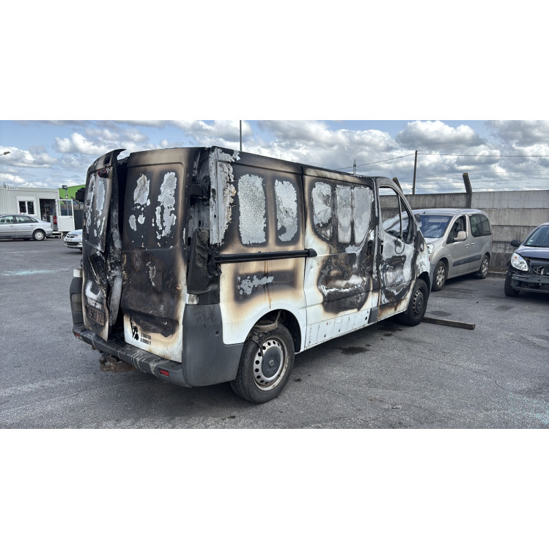 Pare choc avant RENAULT TRAFIC 2 Photo n°9