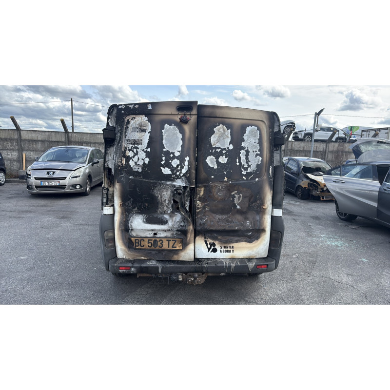 Pare choc avant RENAULT TRAFIC 2 Photo n°11