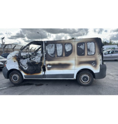 Pare choc avant RENAULT TRAFIC 2