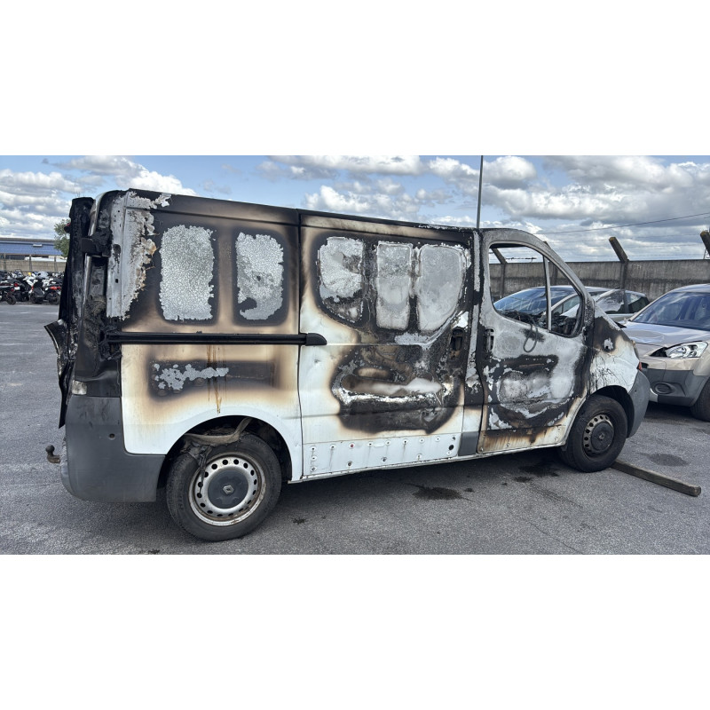 Pare choc avant RENAULT TRAFIC 2 Photo n°13