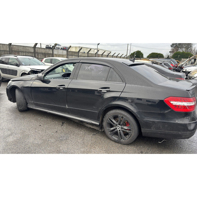 Capot MERCEDES CLASSE E 212 Photo n°9
