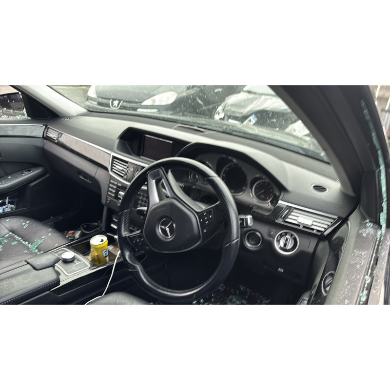 Capot MERCEDES CLASSE E 212 Photo n°12