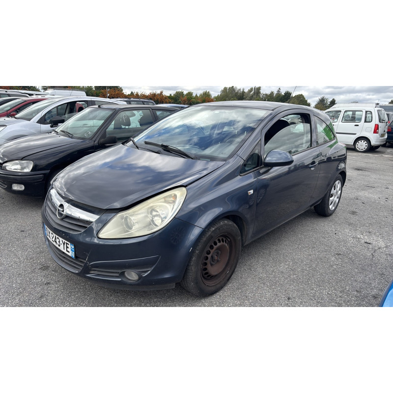 Feu arriere stop central OPEL CORSA D Photo n°11