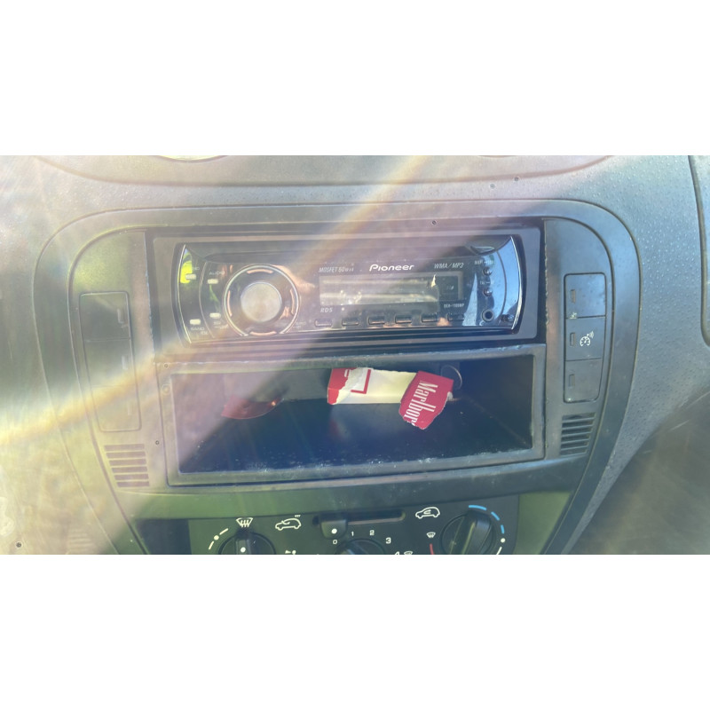 Aile avant droit CITROEN C2 Photo n°19
