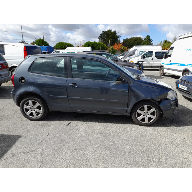 Capot VOLKSWAGEN POLO 4 Photo n°20