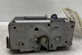 Serrure avant droit FIAT GRANDE PUNTO Photo n°1