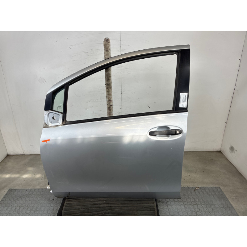 Porte avant gauche TOYOTA YARIS 2 Photo n°1