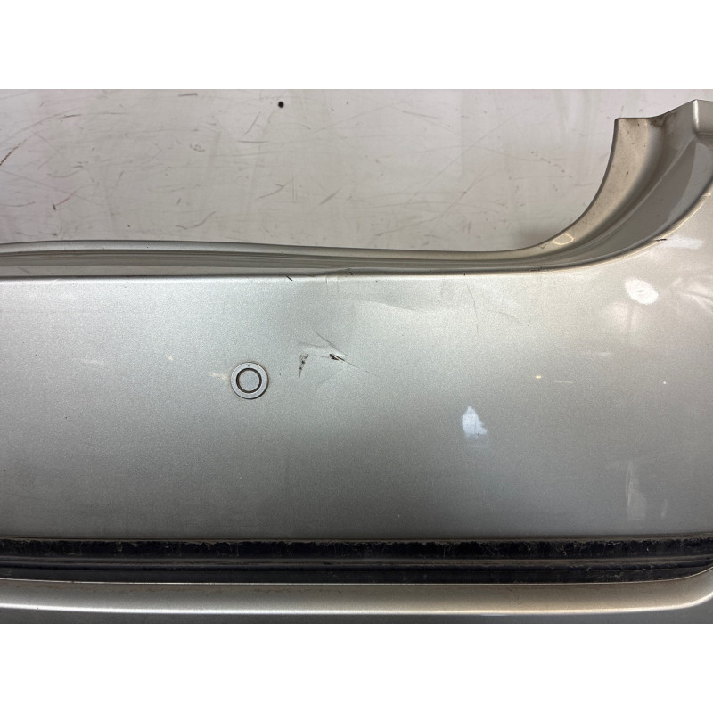Pare choc arriere TOYOTA COROLLA 10 Photo n°4