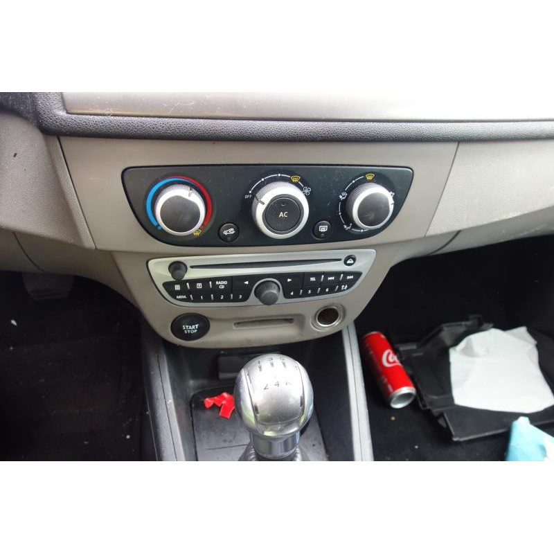 Pompe à carburant RENAULT MEGANE 3 Photo n°12