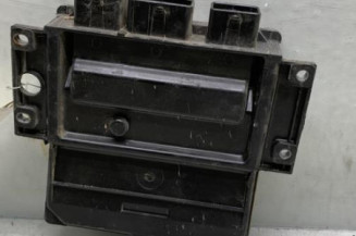 Calculateur moteur RENAULT CLIO 3