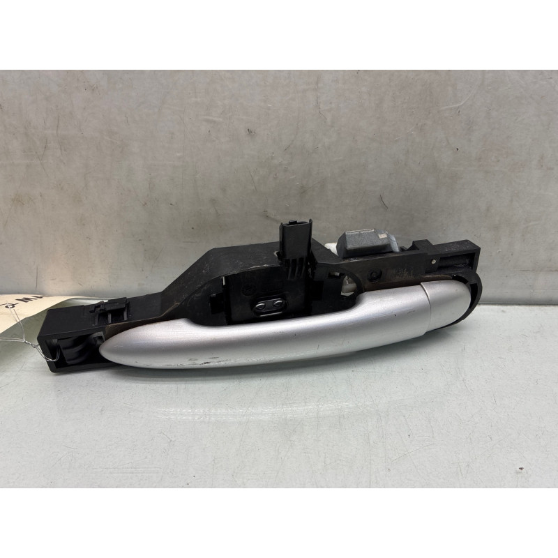 Poignee porte arriere droit RENAULT LAGUNA 3 Photo n°1