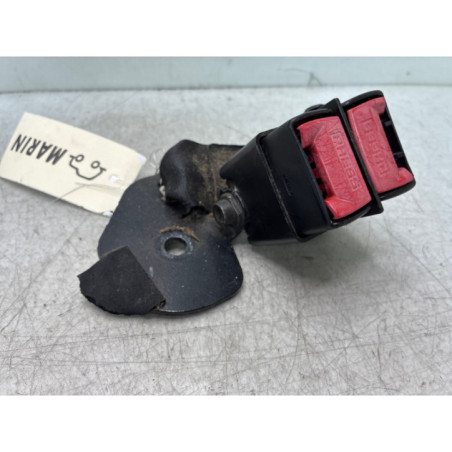 Attache ceinture arriere droit RENAULT CLIO 2