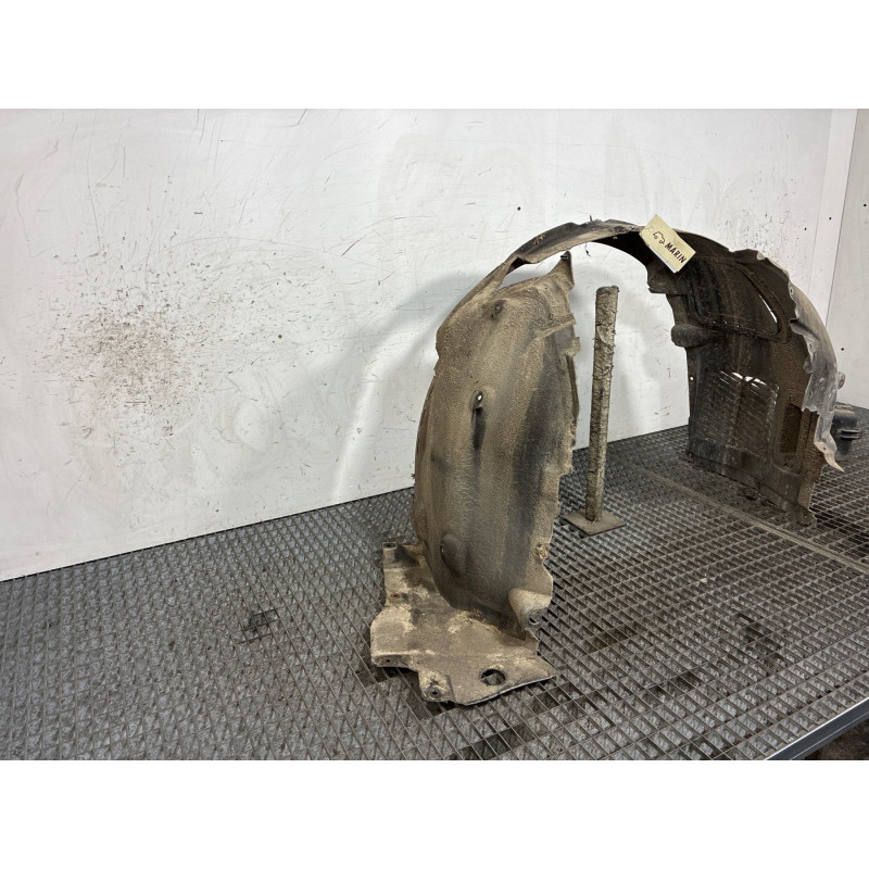 Pare boue avant gauche BMW SERIE 5 F11 Photo n°1
