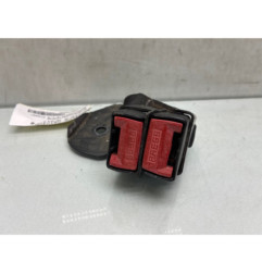 Attache ceinture arriere droit RENAULT CLIO 2
