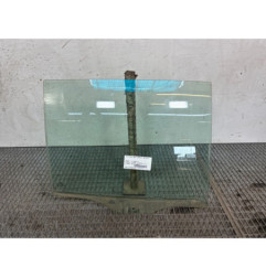 Vitre arriere droit SKODA FABIA 1 Photo n°1