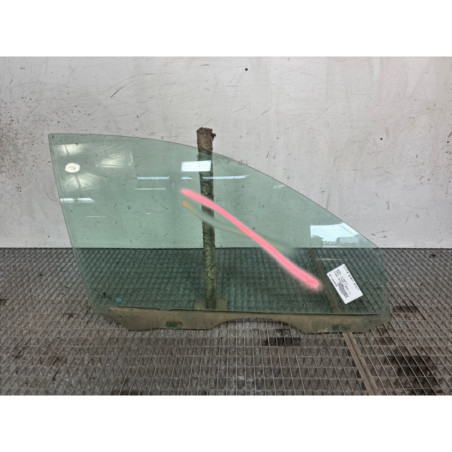Vitre avant droit SKODA FABIA 1