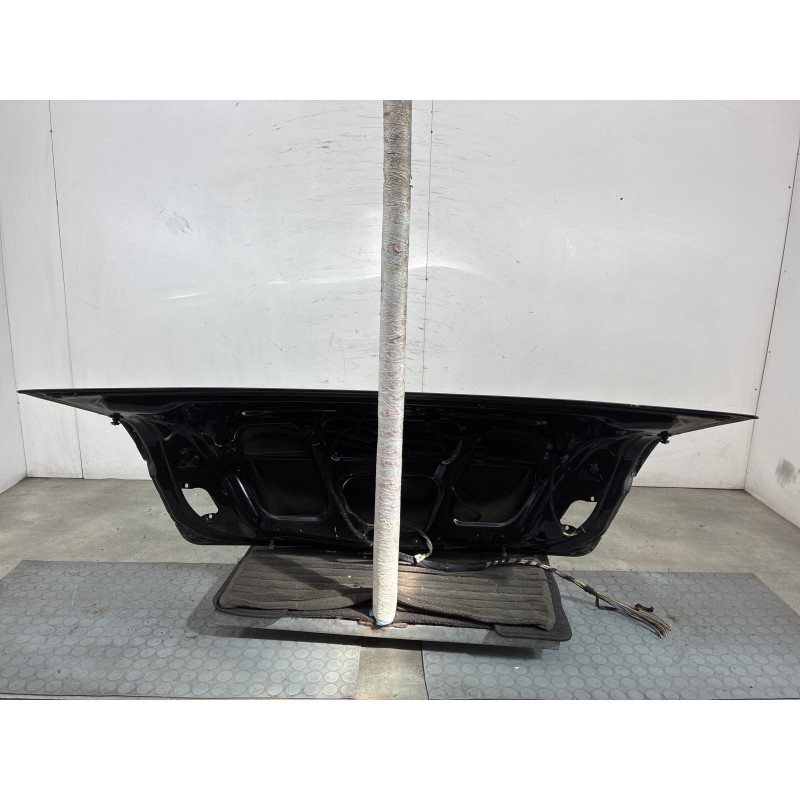 Malle/Hayon arriere MERCEDES CLASSE E 207 Photo n°6