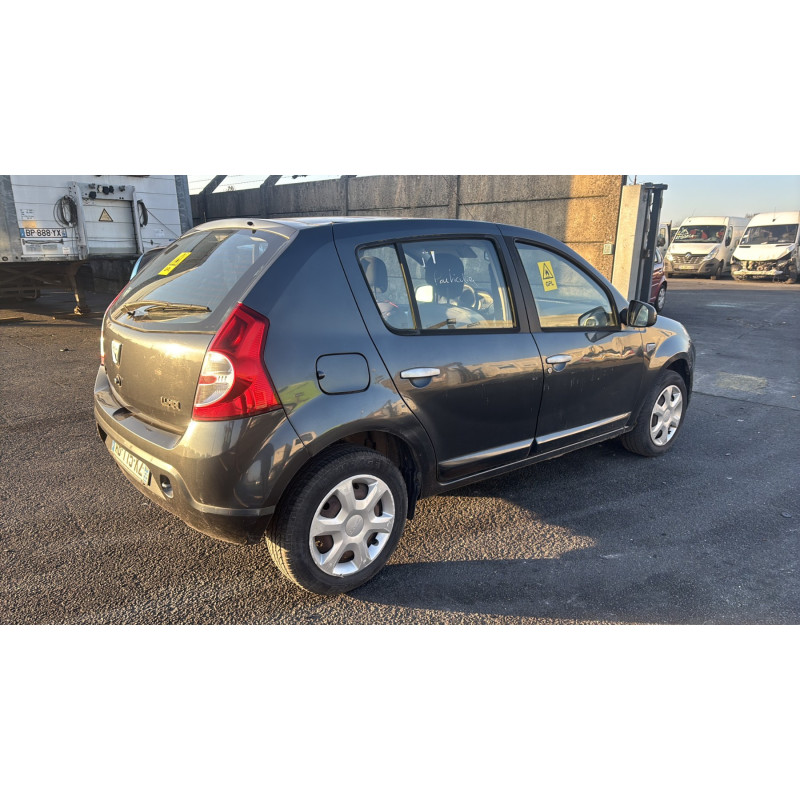 Pare choc arriere DACIA SANDERO 1 Photo n°9