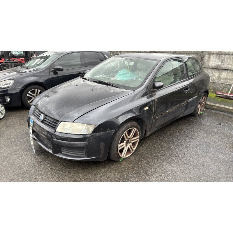 Pare choc arriere FIAT STILO Photo n°8
