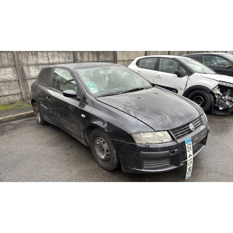 Pare choc arriere FIAT STILO Photo n°9