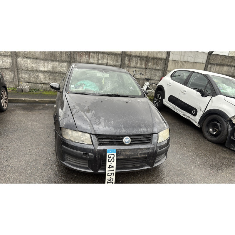 Pare choc arriere FIAT STILO Photo n°15