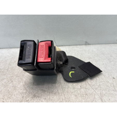 Attache ceinture arriere gauche RENAULT CLIO 2 Photo n°1