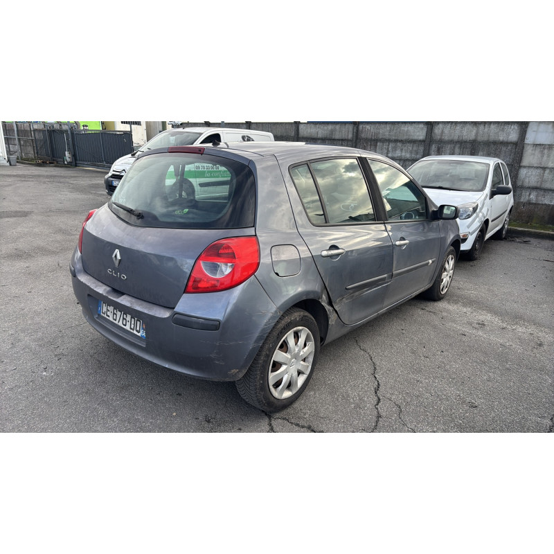Aile avant droit RENAULT CLIO 3 Photo n°8