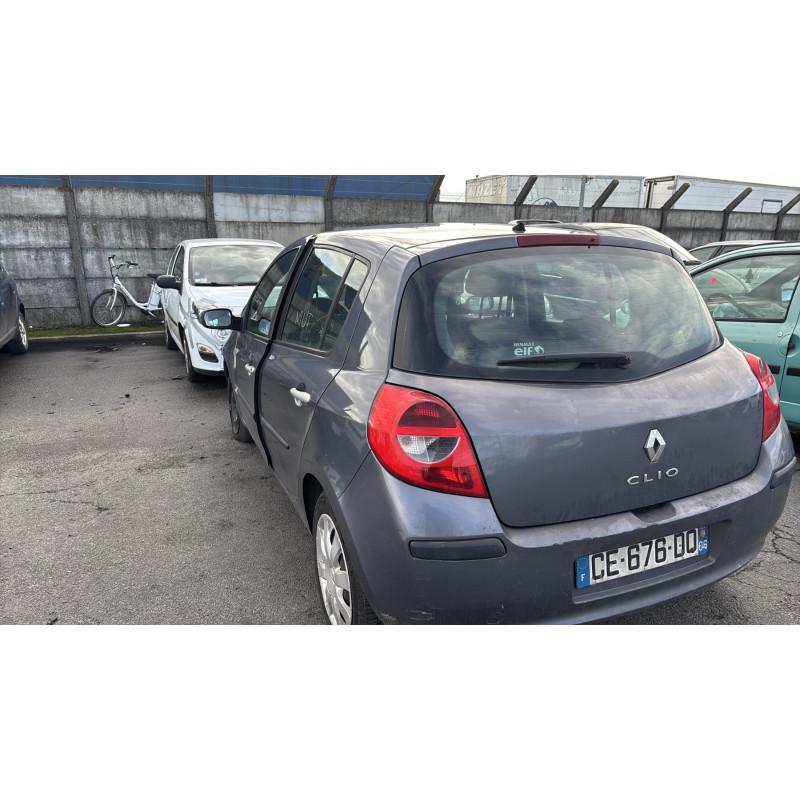 Aile avant droit RENAULT CLIO 3 Photo n°10