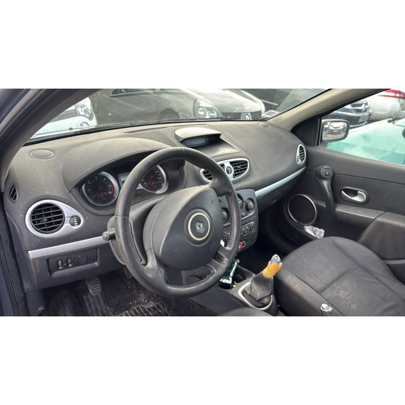 Aile avant droit RENAULT CLIO 3 Photo n°16