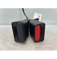 Attache ceinture arriere gauche RENAULT CLIO 4