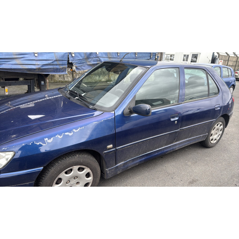 Aile avant droit PEUGEOT 306 Photo n°13