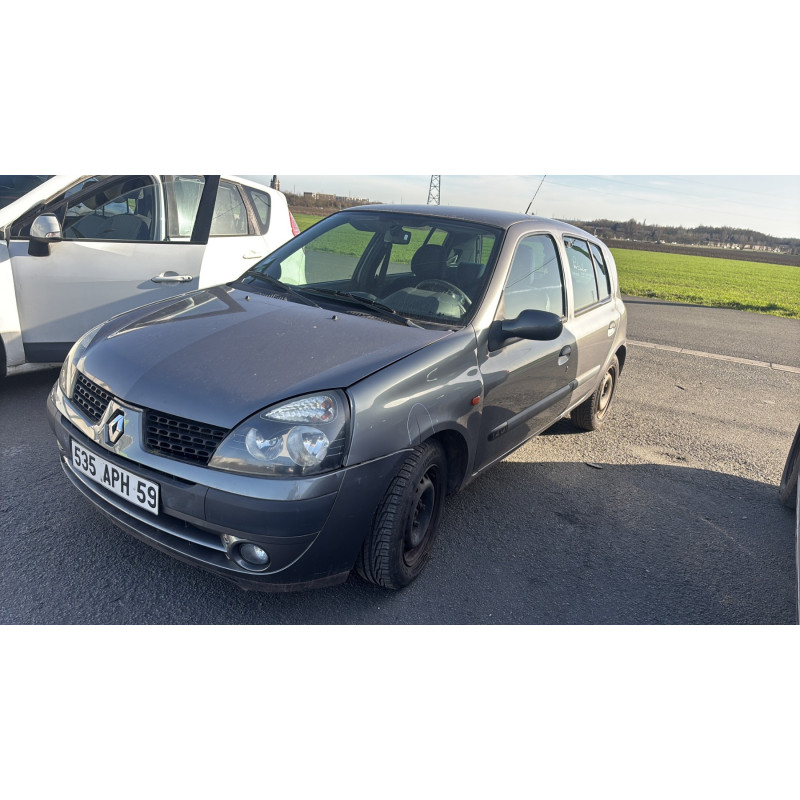 Pare choc arriere RENAULT CLIO 2 Photo n°8