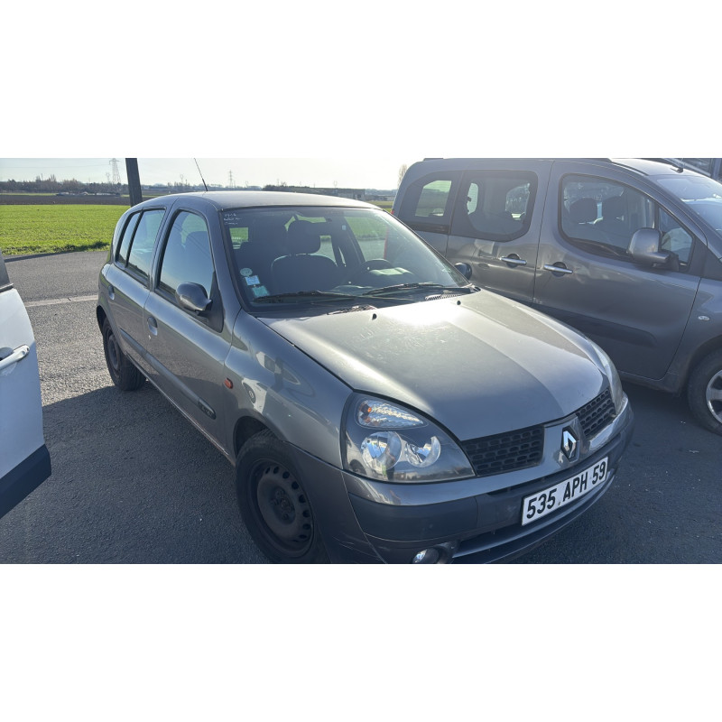 Pare choc arriere RENAULT CLIO 2 Photo n°9